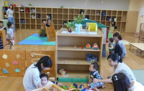 茨木市子育て支援センターのポッポルーム画像です。