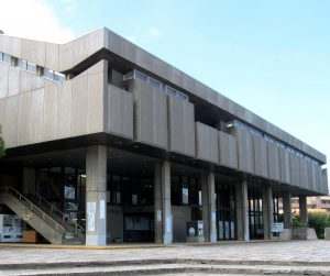 堺市立中央図書館