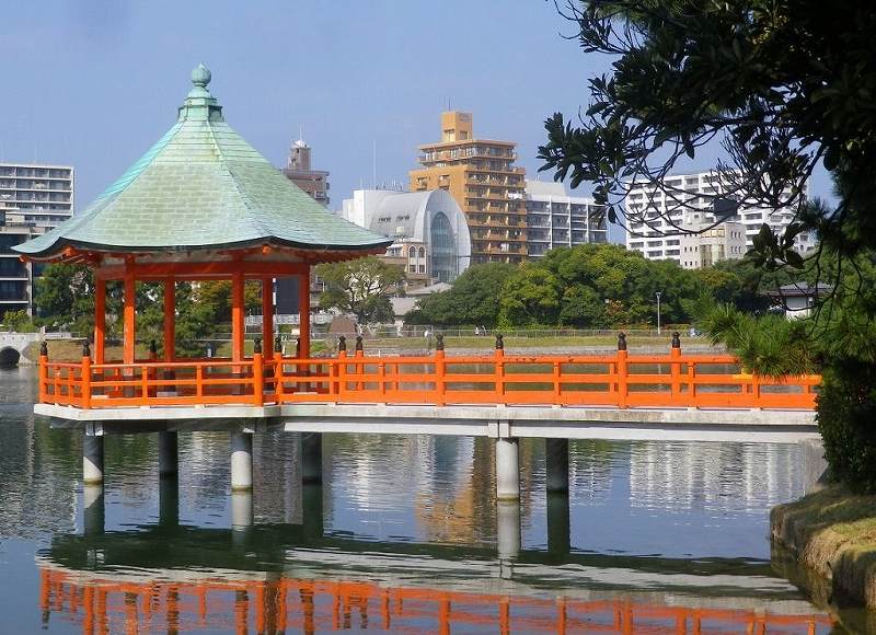 大濠公園（おおほりこうえん）です。