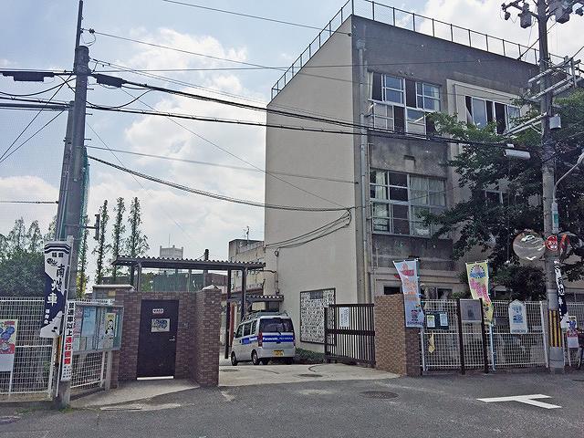 「楠根小学校」の画像です