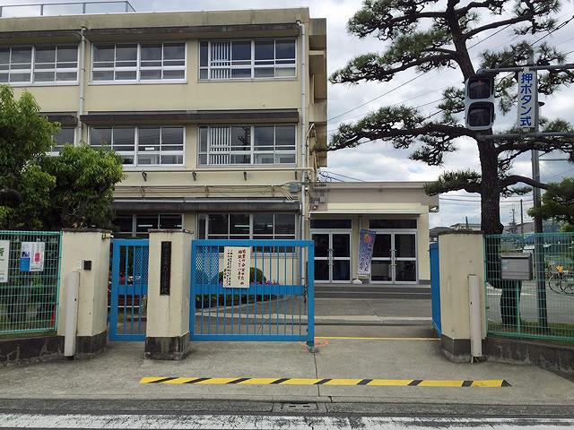 八次小学校事件