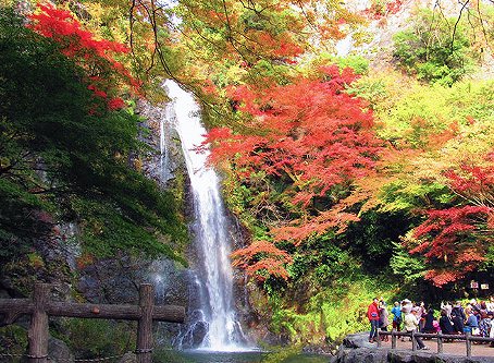 「箕面の滝」の画像です