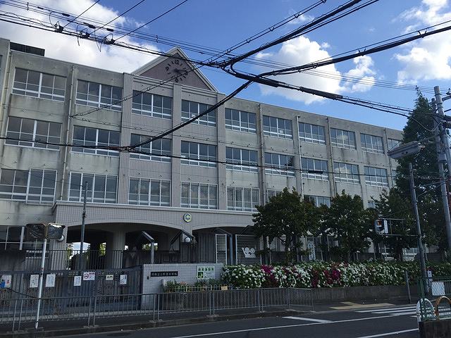 上野芝小学校の画像です
