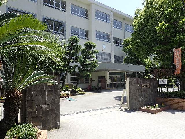 「東住吉中学校」の画像です