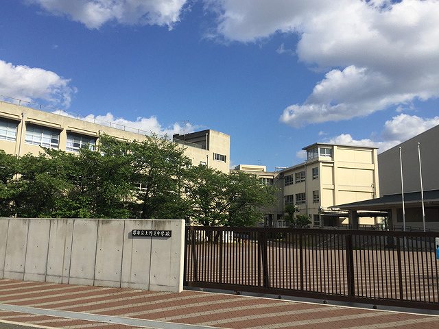 「堺市立上野芝中学校」の画像です