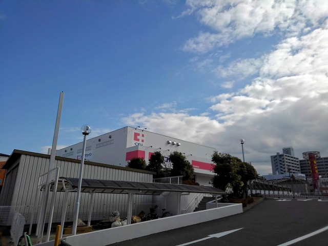 ココカラファイン松原駅北店の画像です