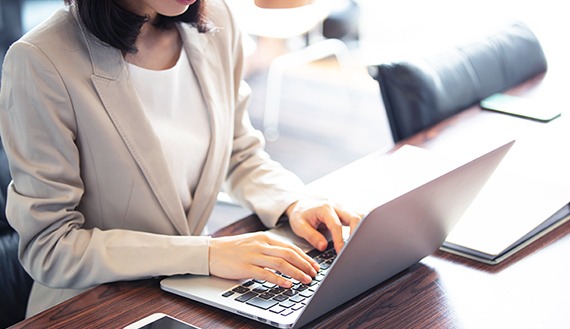 【大阪】人事総務（実務）＜休日充実・経験者優遇＞